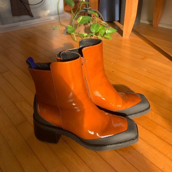 Tory Burch heeled ankle boots - Picture 1 of 4
